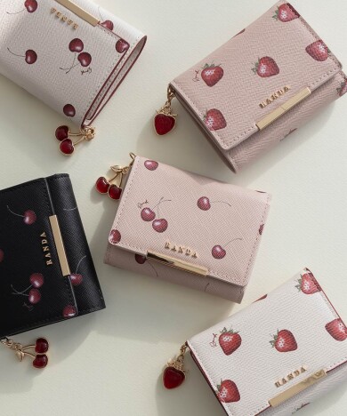 【再入荷】【Cherry&Strawberry】チャーム付き三つ折りウォレット